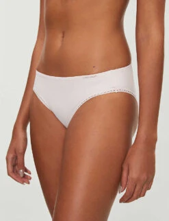 Calvin Klein Liquid Microfibre Briefs -Reisi Clothing Shop 109 3003262 000QF4481E 2NTNYMPHSTHIGH M