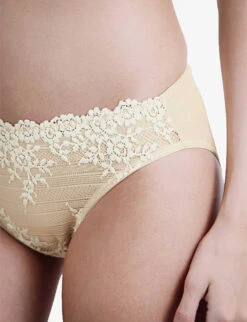 Wacoal Embrace Lace Stretch-lace Bikini Briefs -Reisi Clothing Shop 218 73341927 64391 NUDE ALT03