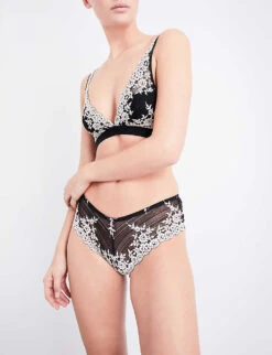 Wacoal Embrace Lace Soft-cup Bra -Reisi Clothing Shop 218 76029603 WA852191NUE BLACK ALT01