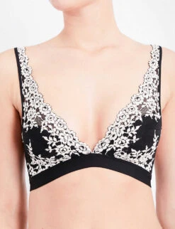 Wacoal Embrace Lace Soft-cup Bra -Reisi Clothing Shop 218 76029603 WA852191NUE BLACK ALT03