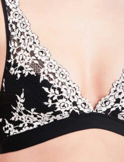 Wacoal Embrace Lace Soft-cup Bra -Reisi Clothing Shop 218 76029603 WA852191NUE BLACK ALT04
