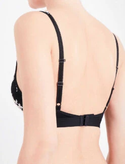 Wacoal Embrace Lace Soft-cup Bra -Reisi Clothing Shop 218 76029603 WA852191NUE BLACK ALT05