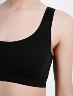HANRO Touch Feeling Vest Top -Reisi Clothing Shop 263 1000262 1810 BLACK ALT05