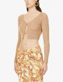 Jacquemus Le Cardigan Alzou V-neck Mohair-blend Cardigan -Reisi Clothing Shop R03972589 BEIGE ALT02