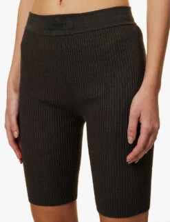 ESSENTIALS Logo-tab Ribbed Woven Shorts 11 ESSENTIALS Logo-tab Ribbed Woven Shorts -Reisi Clothing Shop R04111040 OFFBLACK ALT04