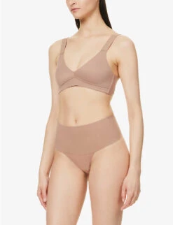 Spanx Undie-tectable Mid-rise Stretch-woven Thong -Reisi Clothing Shop R04126541 CAFEAULAIT ALT01
