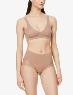 Spanx Undie-tectable Floral-lace Woven Briefs -Reisi Clothing Shop R04126543 CAFEAULAIT ALT01