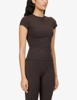 Ultimate Slim-fit Stretch-woven T-shirt -Reisi Clothing Shop R04153522 COFFEEBEAN ALT02