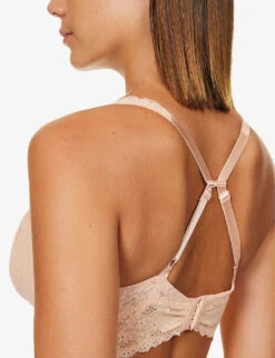 Wacoal Halo Floral-embroidered Scallop-trim Lace Bra -Reisi Clothing Shop R04167236 ALMOSTAPRICOT ALT03