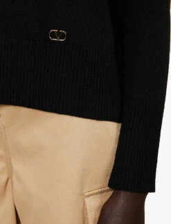 Valentino Brand-plaque Turtleneck Cashmere Knitted Jumper -Reisi Clothing Shop R04169671 NERO ALT04