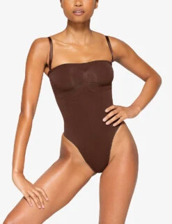 Seamless Sculpt Fitted Stretch-woven Body -Reisi Clothing Shop R04181300 COCOA ALT03